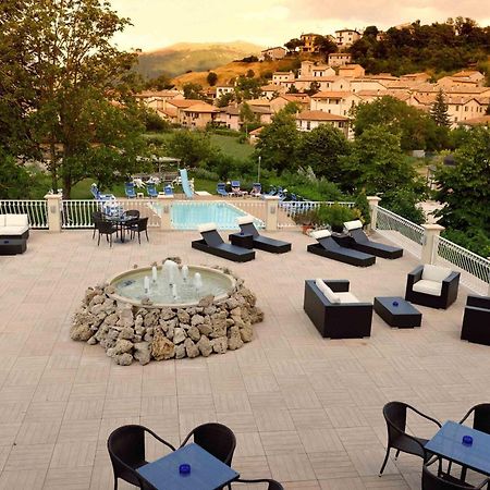 Hotel Benessere Villa Fiorita Colfiorito Esterno foto