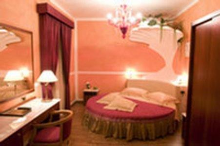 Hotel Benessere Villa Fiorita Colfiorito Esterno foto