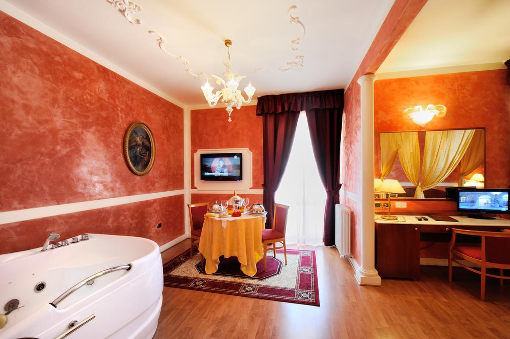 Hotel Benessere Villa Fiorita Colfiorito Esterno foto