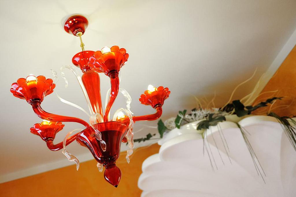 Hotel Benessere Villa Fiorita Colfiorito Esterno foto