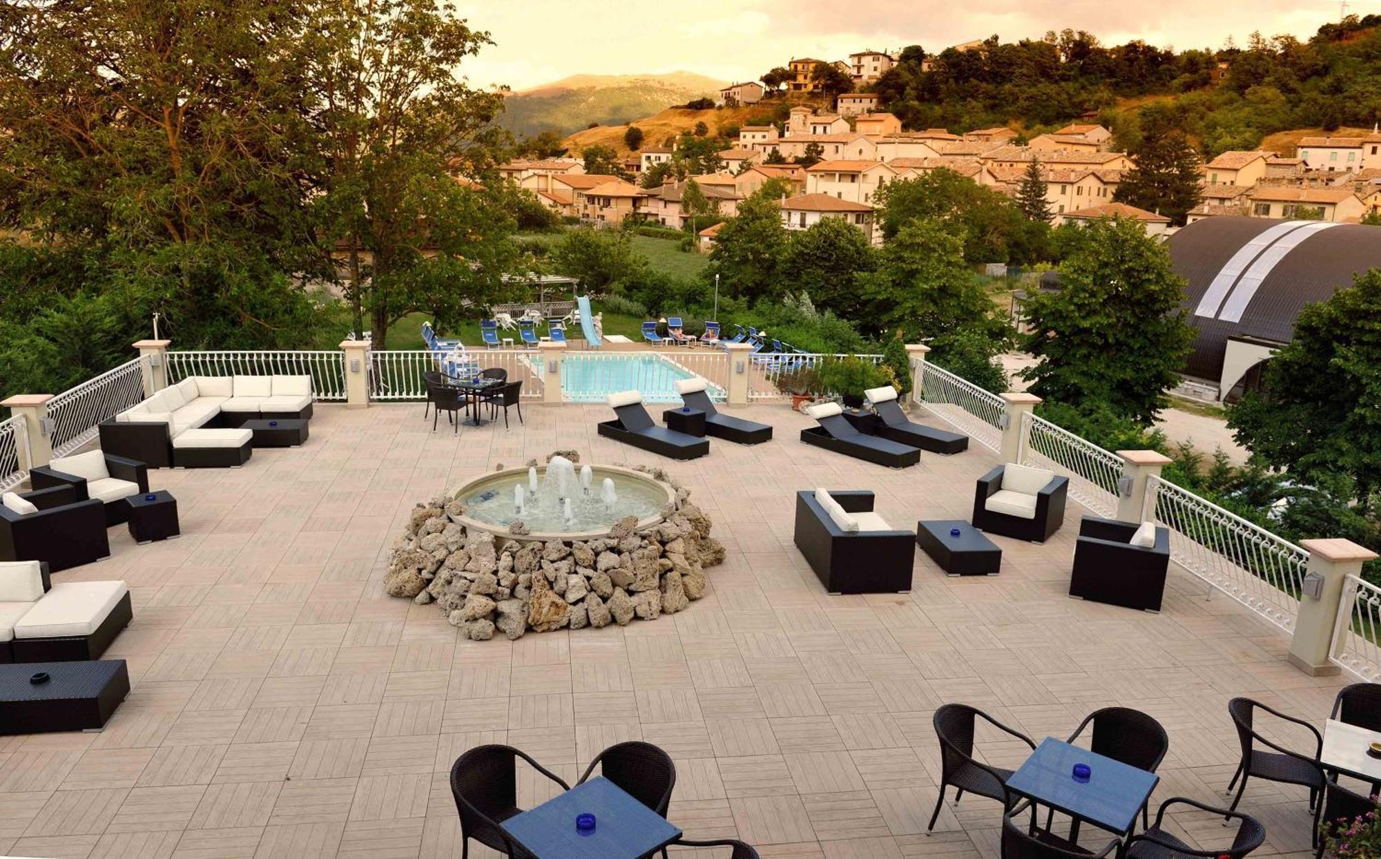 Hotel Benessere Villa Fiorita Colfiorito Esterno foto
