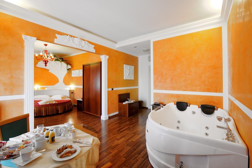 Hotel Benessere Villa Fiorita Colfiorito Esterno foto