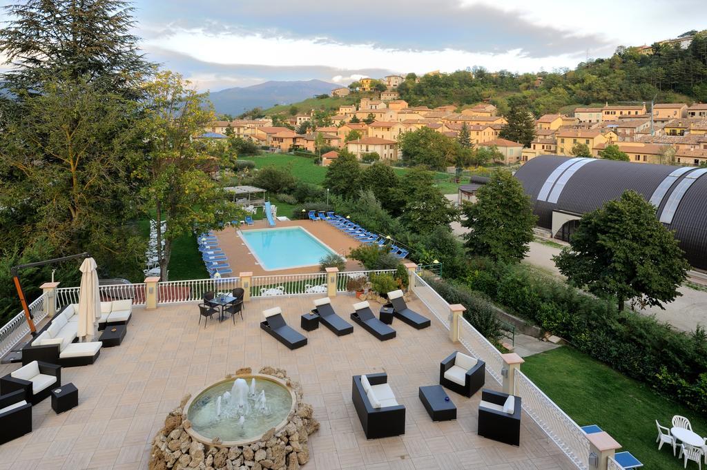 Hotel Benessere Villa Fiorita Colfiorito Esterno foto