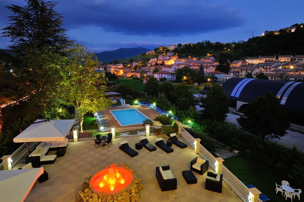 Hotel Benessere Villa Fiorita Colfiorito Esterno foto