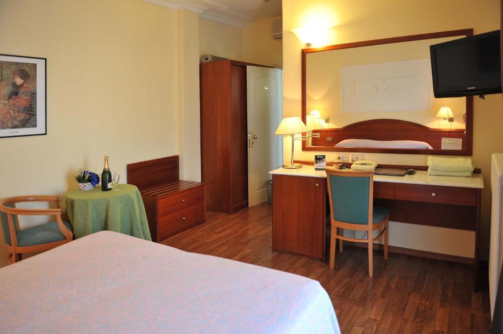 Hotel Benessere Villa Fiorita Colfiorito Esterno foto