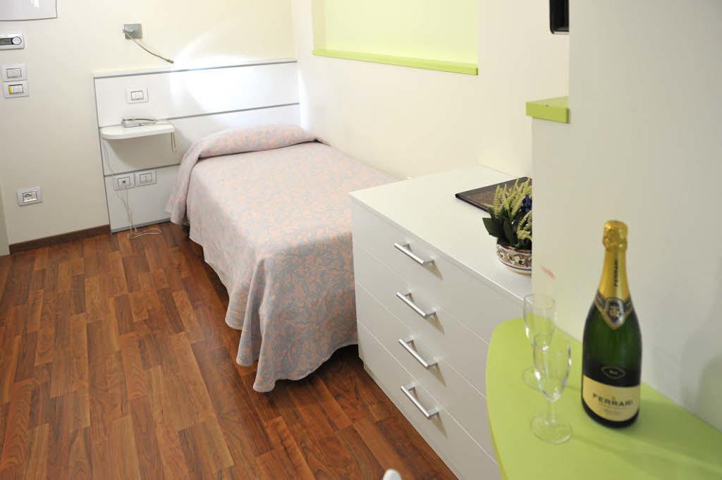 Hotel Benessere Villa Fiorita Colfiorito Esterno foto